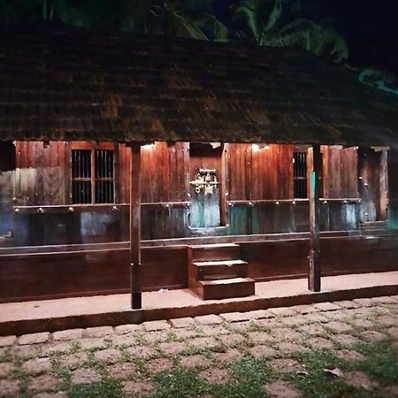 Whispering Waters Villa Kozhikode Luaran gambar